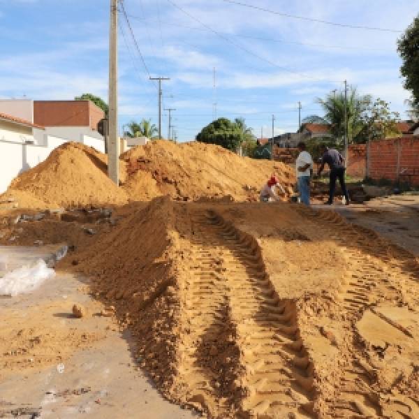 prefeitura-de-agua-boa-inicia-obra-de-drenagem-no-bairro-universitario